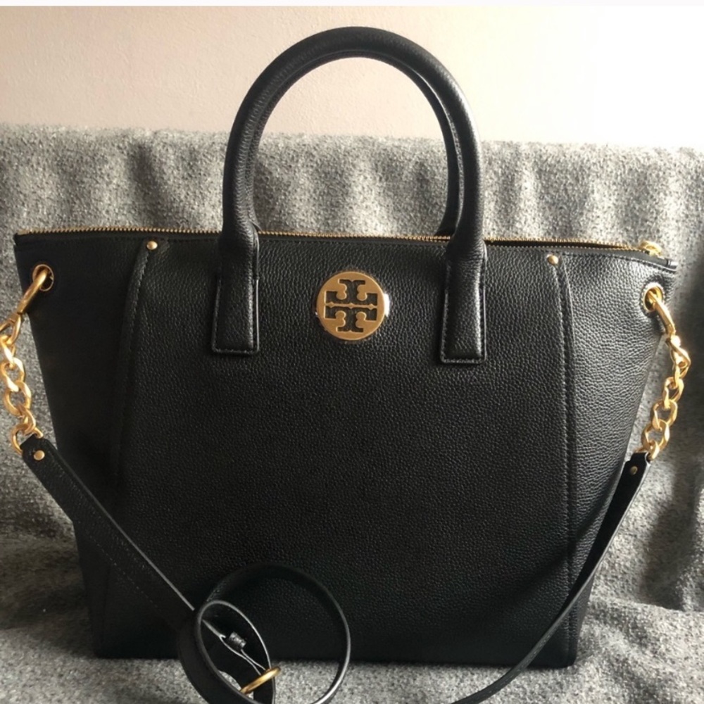 BNWT! TORY BURCH Everly Satchel